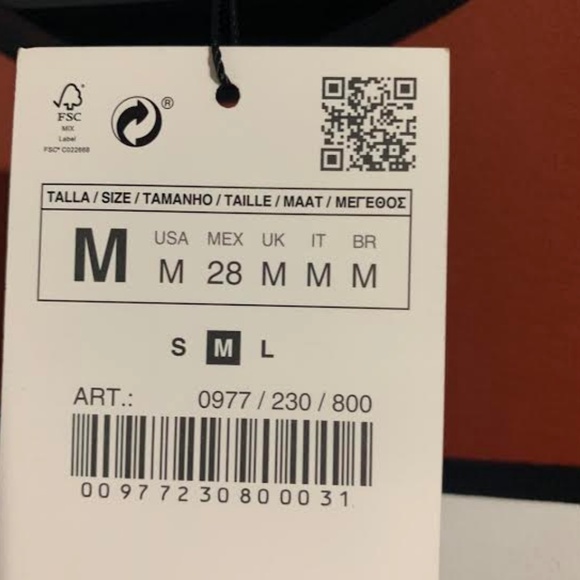 Dress - Picture 5 of 5